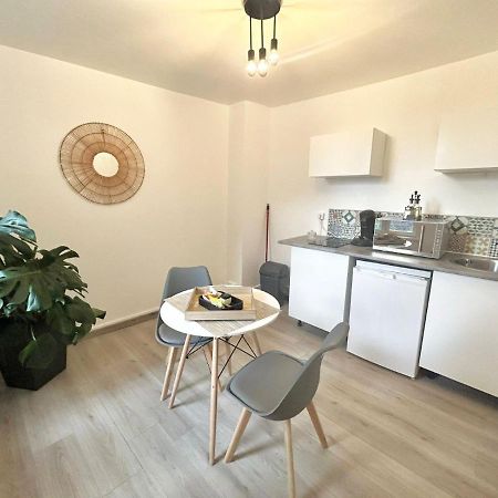 Apartmán Appt 2 A Deux Pas De La Gare D'Amiens Exteriér fotografie